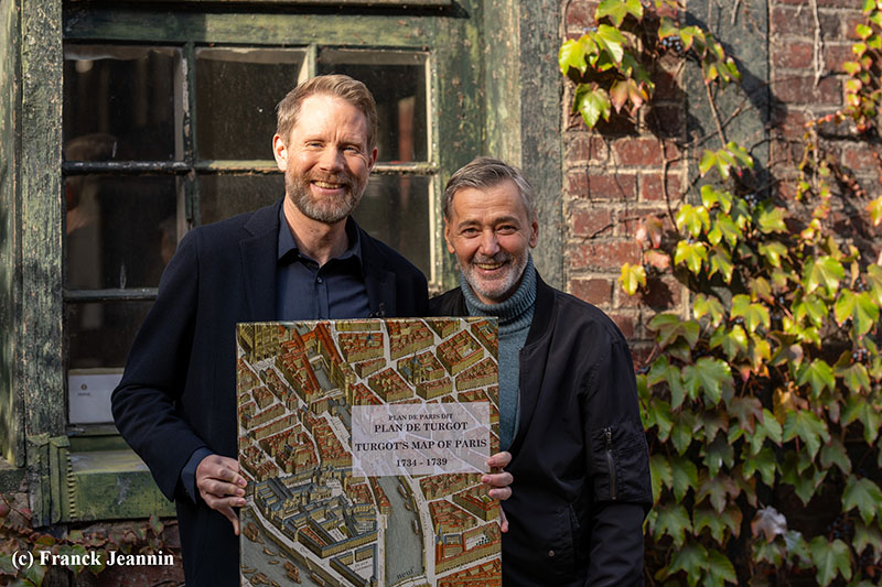 Eric Larchevêque avec mon plan de Turgot